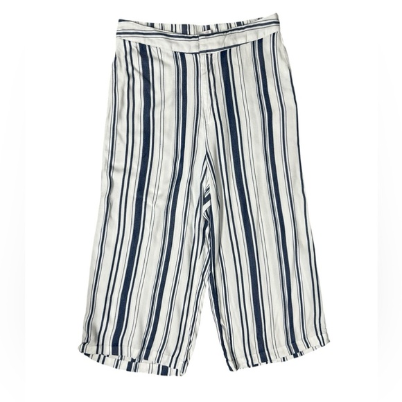 LC Lauren Conrad Blue and White Striped Capris - Picture 1 of 9